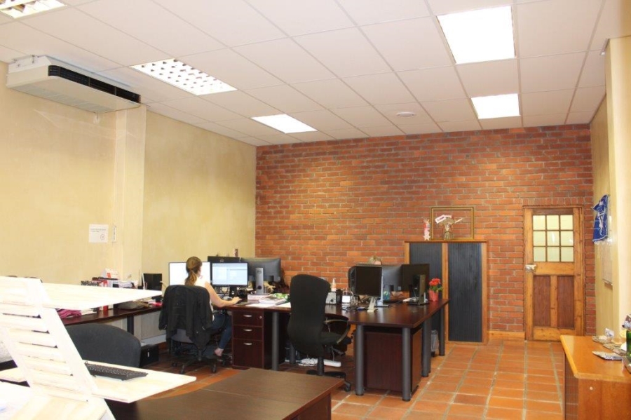 To Let commercial Property for Rent in Mowbray Western Cape